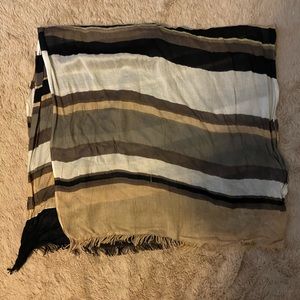 EUC banana republic neutral scarf